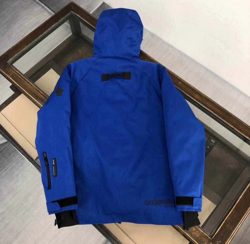 Moncler Women's Outwear 305